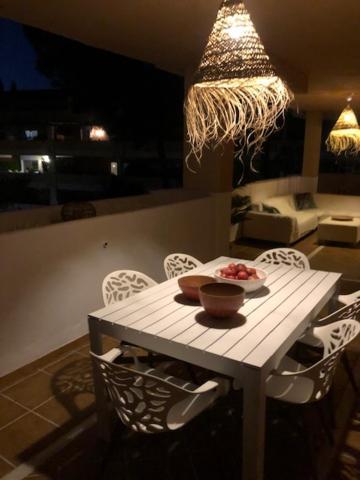 Center Beach 2 Beds Appartement Elviria Marbella Eksteriør bilde